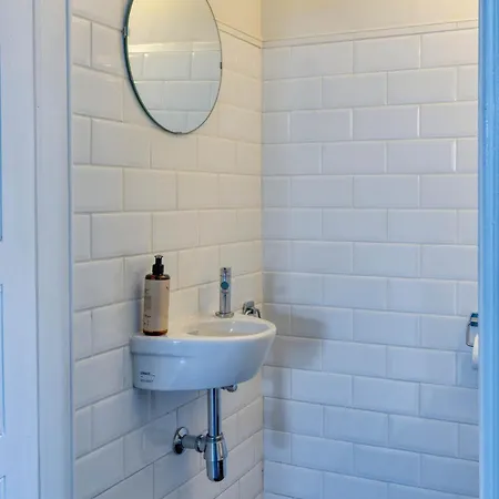 Bright And Elegant In The Heart Of Appartement