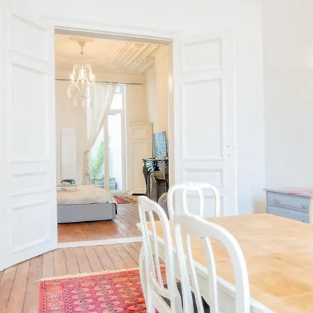 Bright And Elegant In The Heart Of Apartamento *